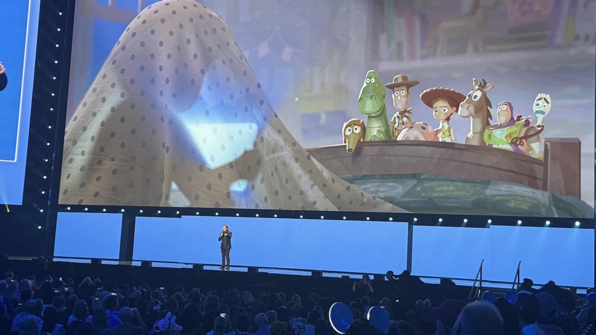 Подъехал тизер 5-ой "Истории Игрушек". Герои столкнутся с технологиями.

...