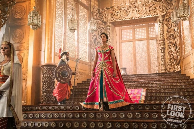 Свежие фотографии киноадаптации Аладдина....